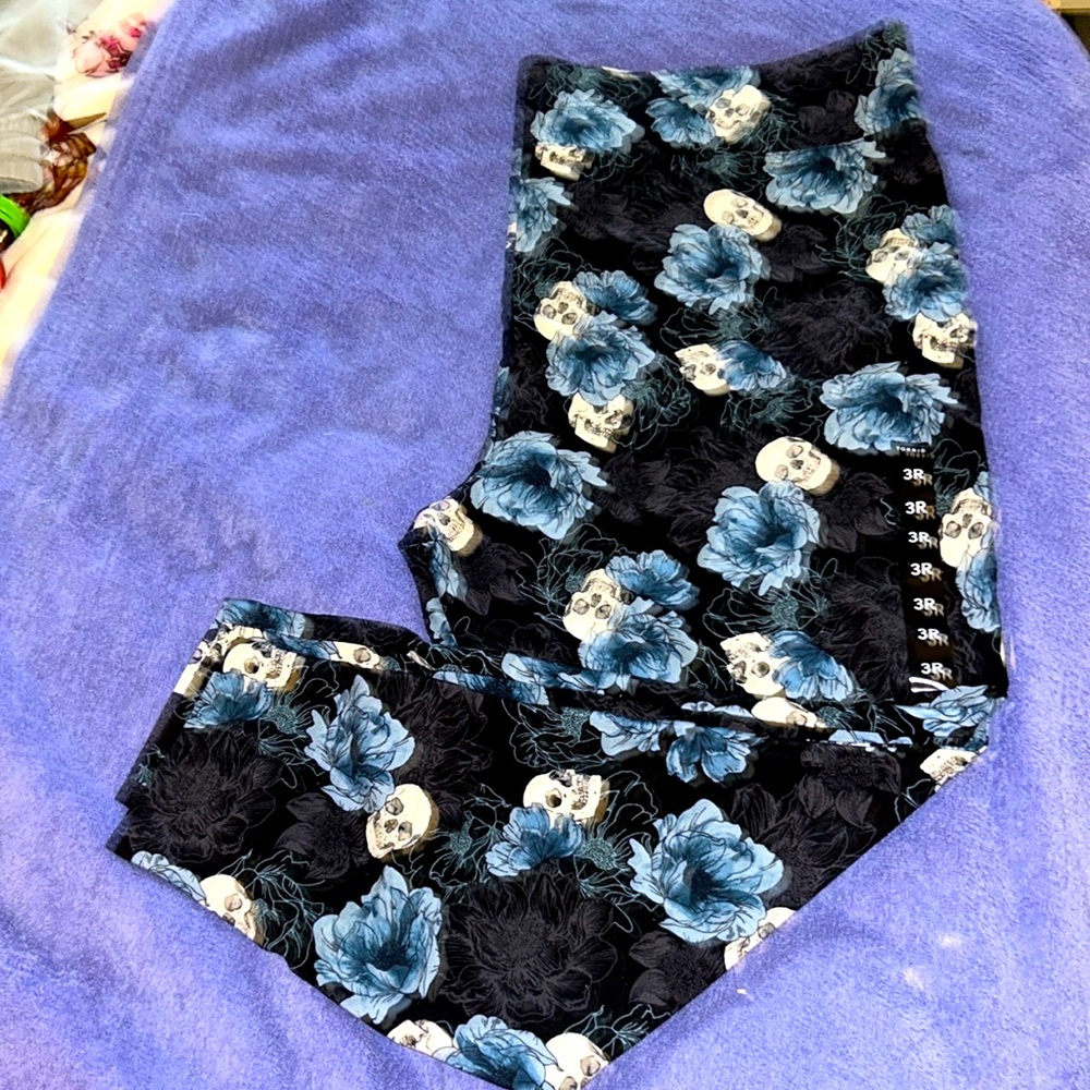 NWT Pixie Pants
